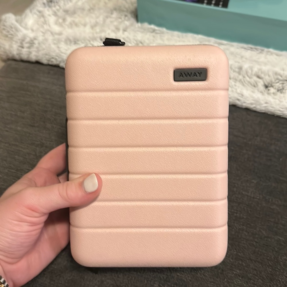 Pink away hard mini case